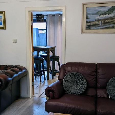 Summerhill, Wrexham - Key Worker Friendly Bagian luar foto