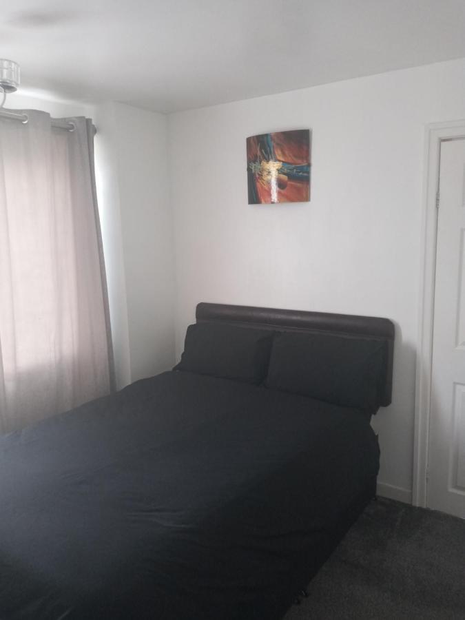 Summerhill, Wrexham - Key Worker Friendly Bagian luar foto