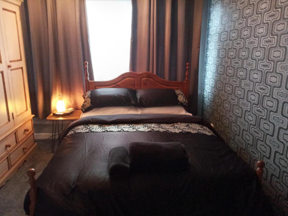 Summerhill, Wrexham - Key Worker Friendly Bagian luar foto