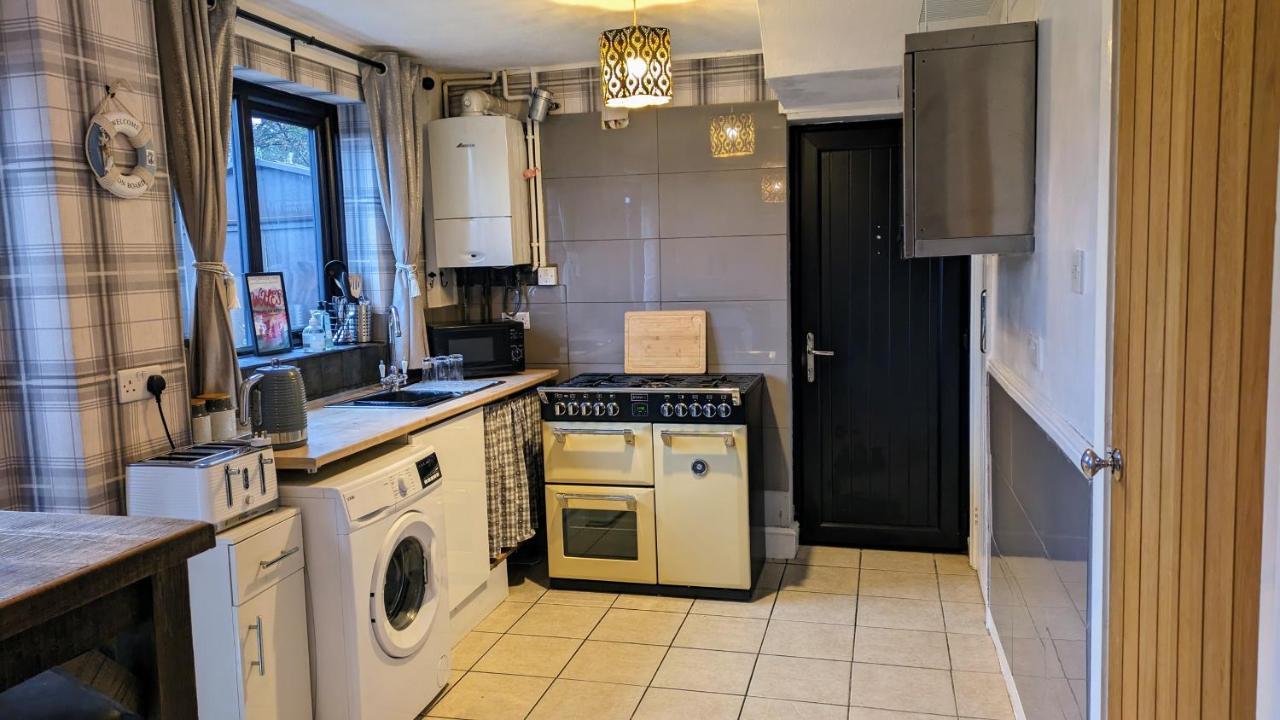 Summerhill, Wrexham - Key Worker Friendly Bagian luar foto