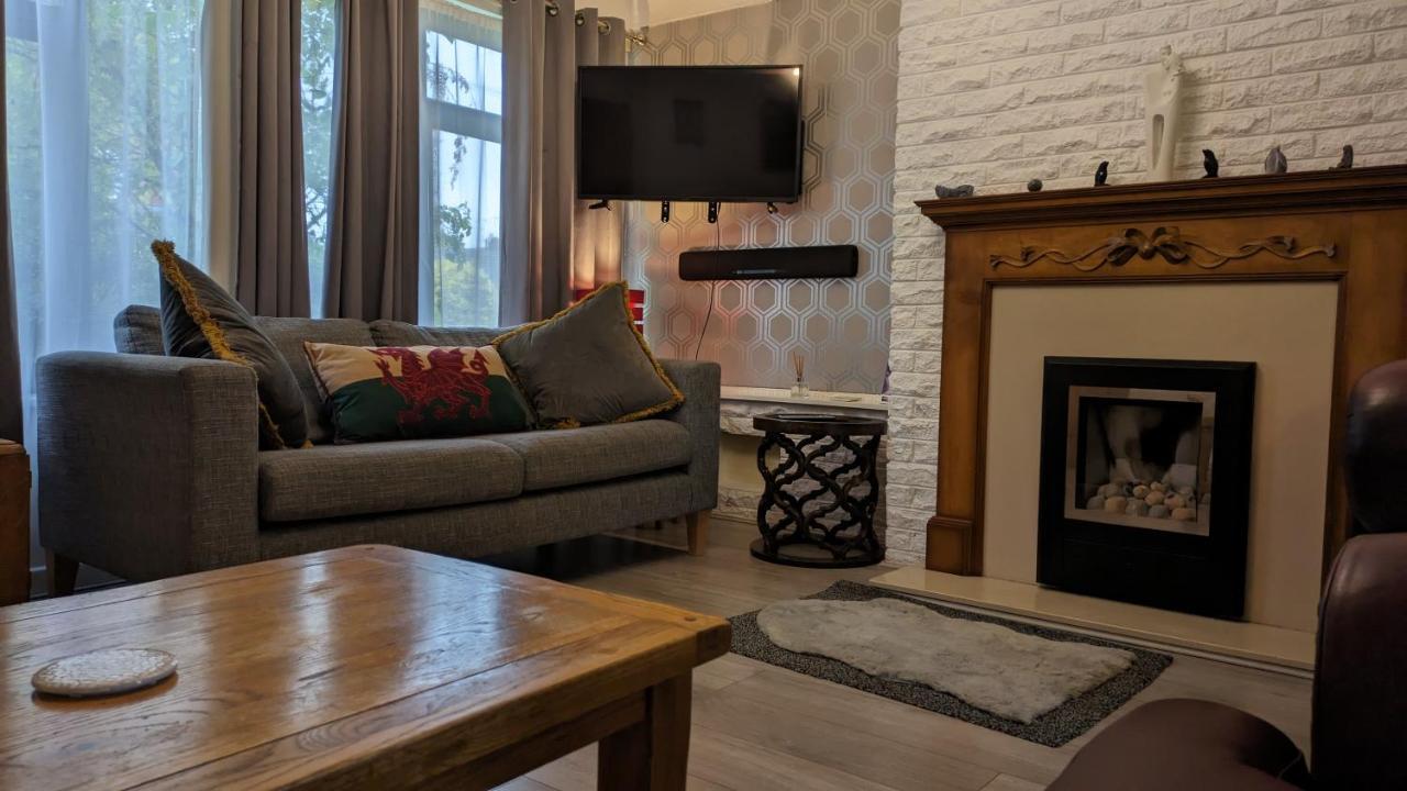 Summerhill, Wrexham - Key Worker Friendly Bagian luar foto